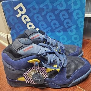 2012 Reebok Court Victory Pump